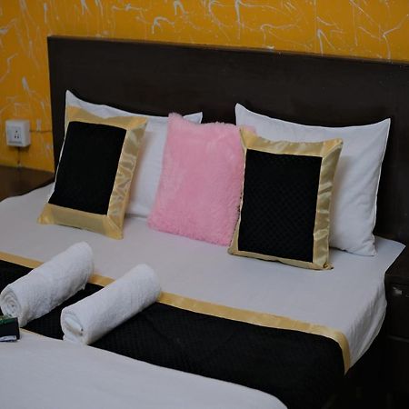 Travel Monkey Hostel Agra  Extérieur photo