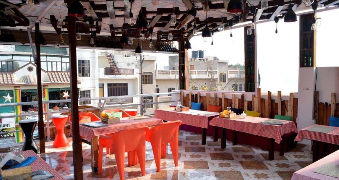 Travel Monkey Hostel Agra  Extérieur photo