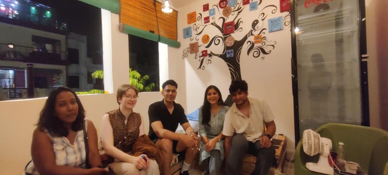 Travel Monkey Hostel Agra  Extérieur photo