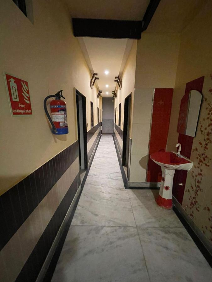 Travel Monkey Hostel Agra  Extérieur photo