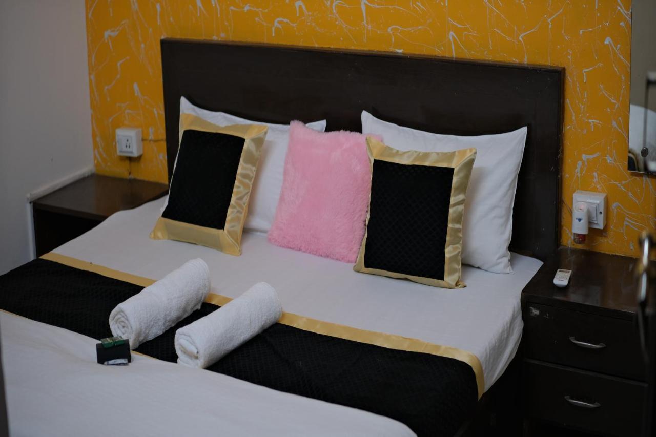 Travel Monkey Hostel Agra  Extérieur photo