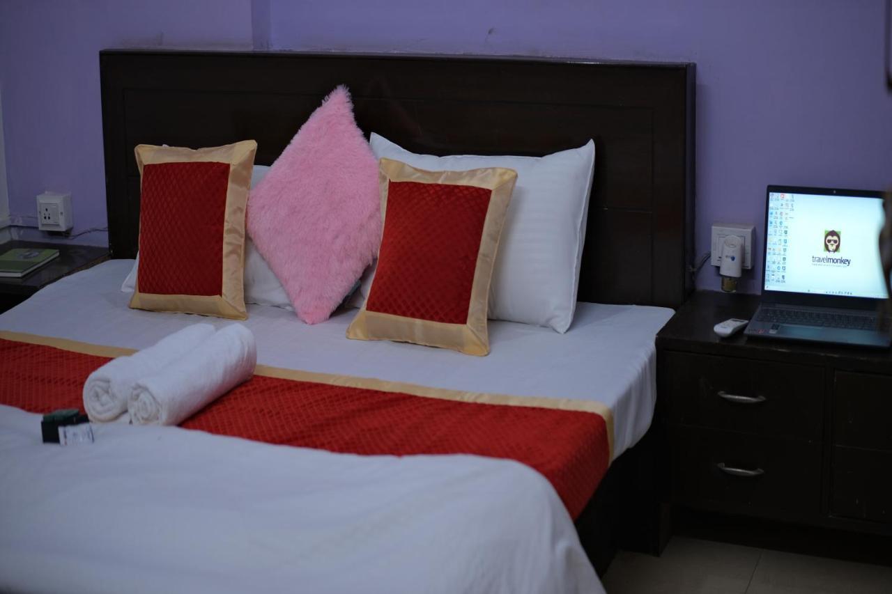 Travel Monkey Hostel Agra  Extérieur photo