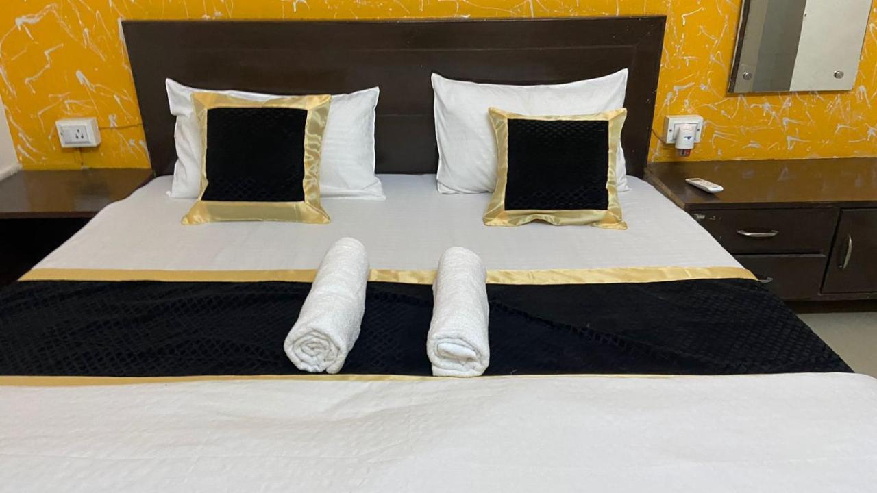 Travel Monkey Hostel Agra  Extérieur photo