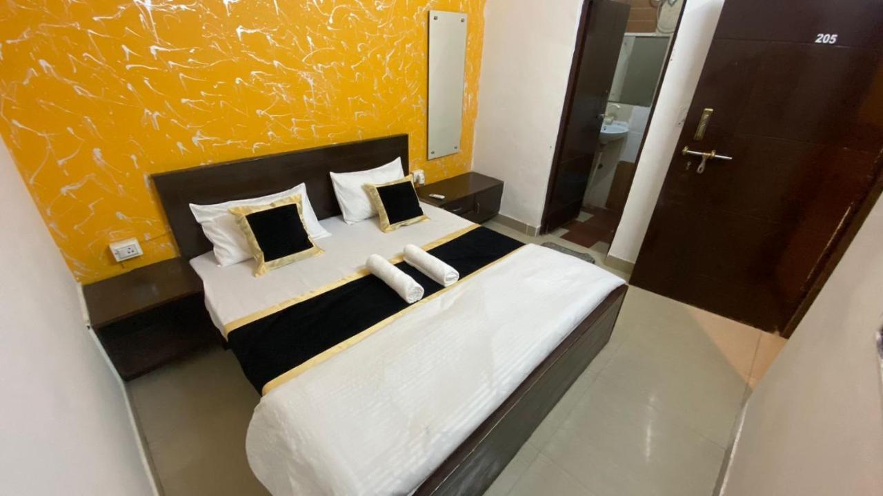 Travel Monkey Hostel Agra  Extérieur photo
