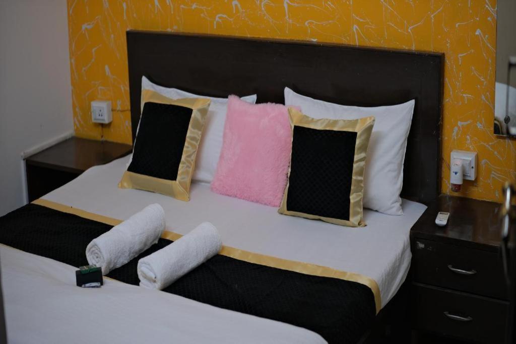 Travel Monkey Hostel Agra  Extérieur photo